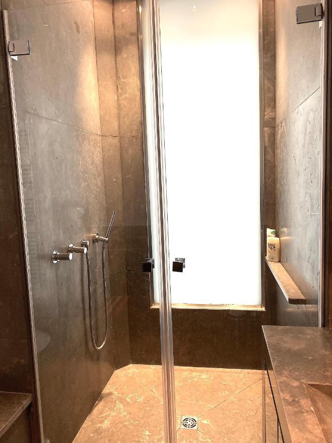 Outstanding 2 Bedrooms With A Terrific Eiffel Tower View Paris Bagian luar foto
