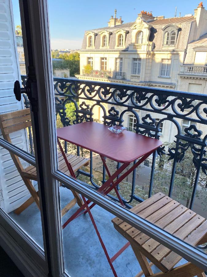 Outstanding 2 Bedrooms With A Terrific Eiffel Tower View Paris Bagian luar foto