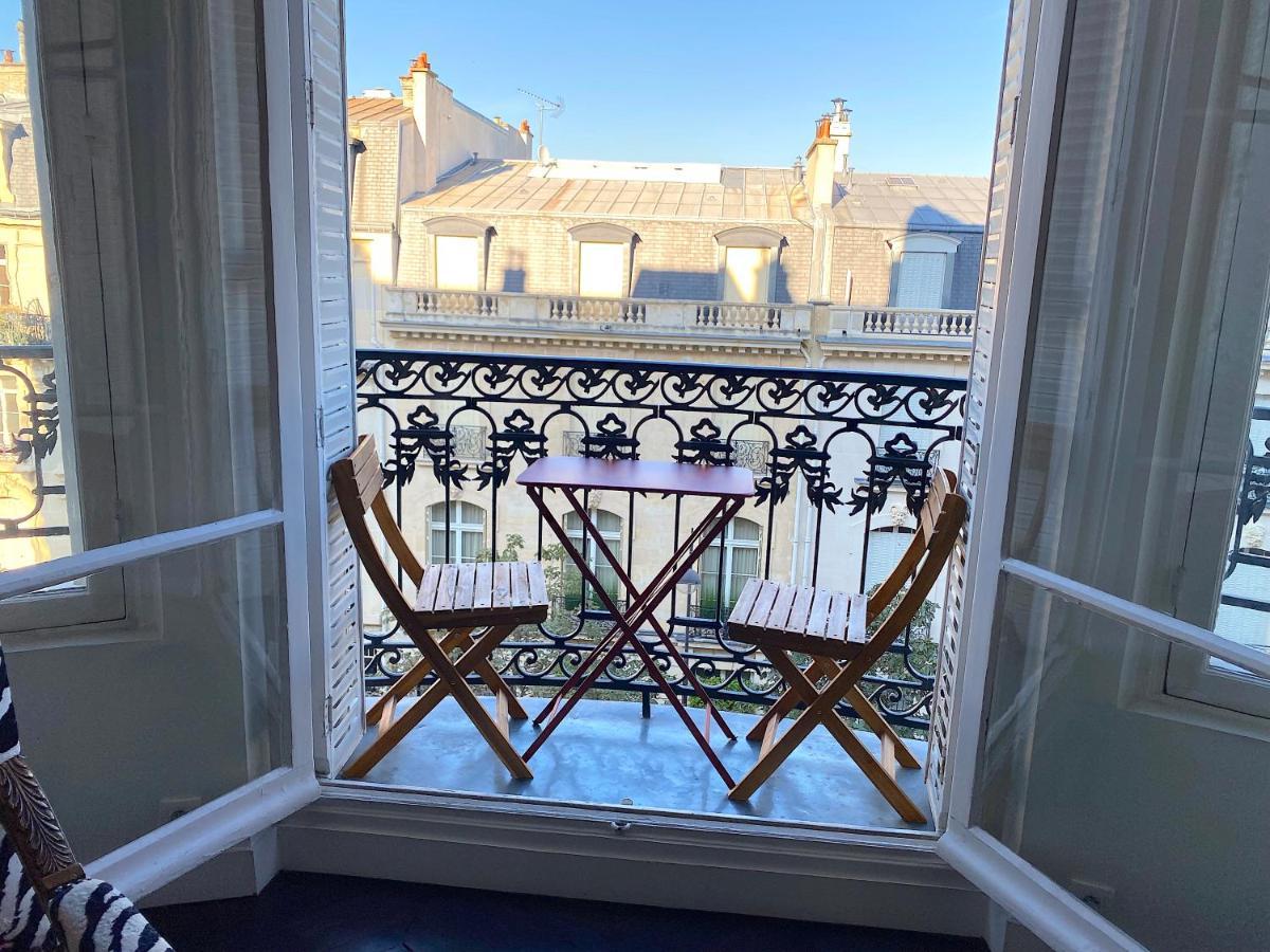 Outstanding 2 Bedrooms With A Terrific Eiffel Tower View Paris Bagian luar foto